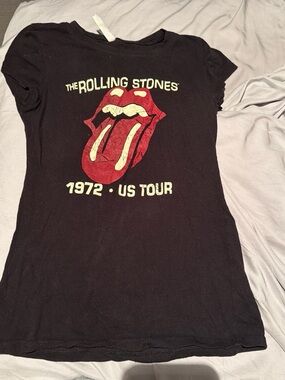 Eve Black Rolling Stones 1972 US Tour Short Sleeve Tee with Red Tongue Graphic